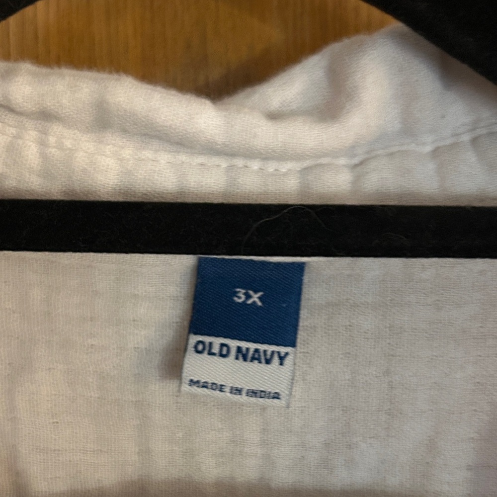 Old Navy Off-White Casual Button-Down Shirt - Picture 2 of 9